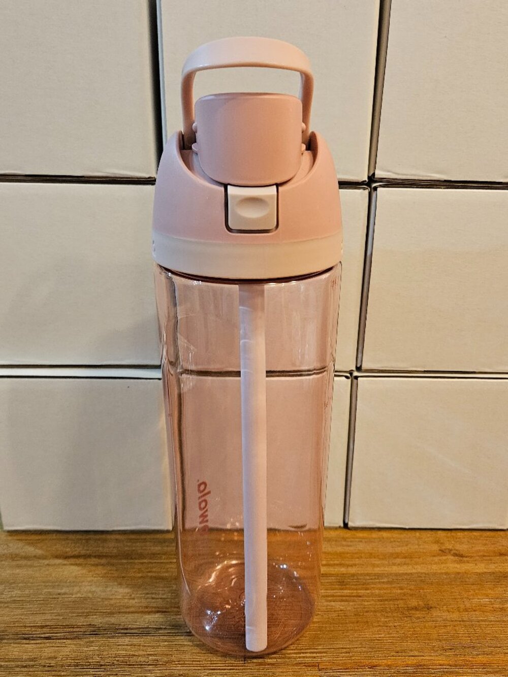 Owala 25oz FreeSip Tritan in Dogwood Pink